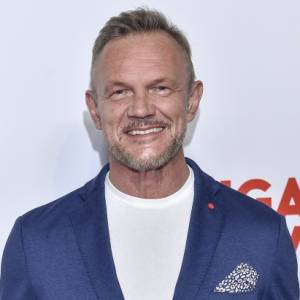 Cezary Pazura na zdjęciu z dwiema żonami! Zaskoczył fanów: "Co dwie żony to nie jedna!" [ZDJĘCIA]