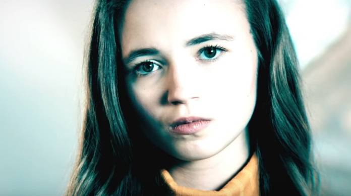 Ania Dąbrowska - "Małe skrzydła". Zobacz pierwszy klip laureatki programu "The Voice Kids 2"   