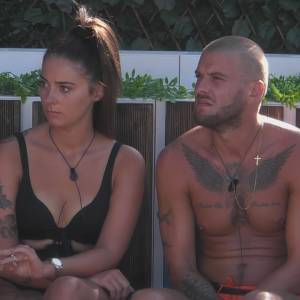 "Love Island". Dwie osoby odpadły z programu. Mikołaj został bez pary. Wróci do Moniki?