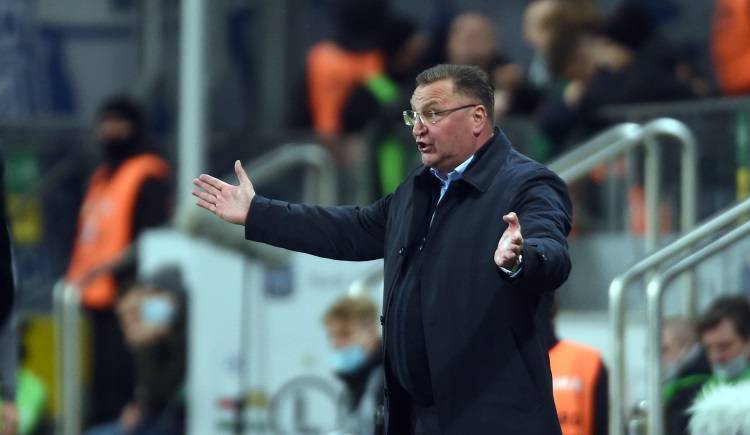 Czesław Michniewicz i jego sobowtór. Kibic z Salwadoru kopią polskiego trenera? 