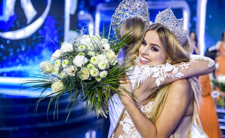 Zaskakująca sukienka polskiej reprezentantki na Miss Supranational 2021. Kreacja 23-latki szeroko komentowana w sieci 