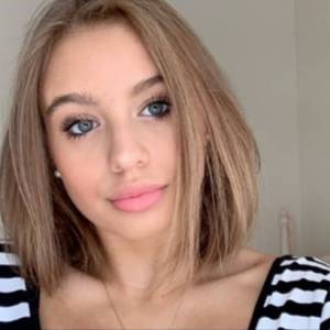 Oliwia Bieniuk na fotografii z braćmi. Córka Anny Przybylskiej ujawniła kulisy sesji zdjęciowej