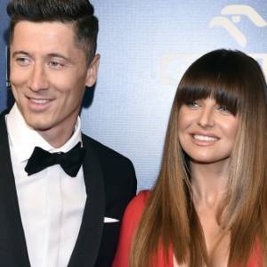 Tak Klara Lewandowska kibicuje Robertowi. To zdjęcie to hit! 