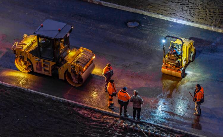 W drodze w Nowym Jorku powstała olbrzymia wyrwa! [ZDJĘCIA]