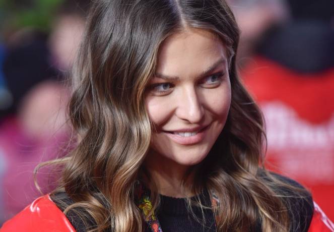 Ania Lewandowska kręci biodrami na balkonie. Jej taniec rozgrzał internautów [WIDEO]