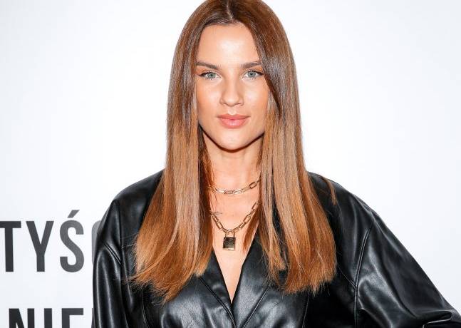 Karolina Gilon we fryzurze wprost z lat 90. Wygląda fenomenalnie!