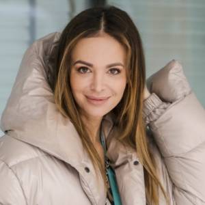 Anna Wendzikowska wygina się przed obiektywem! Zestawiła dwa zdjęcia: "Oczekiwania versus rzeczywistość"