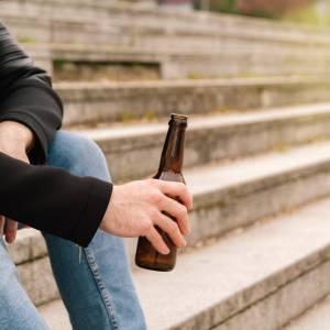 Nieprzytomny 15-latek trafił do szpitala. Miał aż 3 promile alkoholu w organizmie