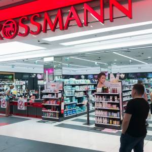 Rossmann. Jak zdobyć voucher na zakupy? Sieć przygotowała specjalną akcję!