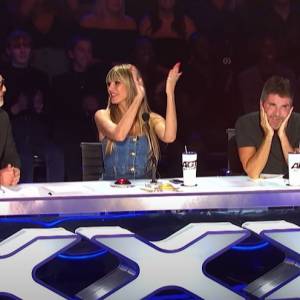 Pieski nagrodzone owacjami na stojąco w "Mam talent"! Nawet Simon Cowell był zachwycony ich występem [WIDEO]