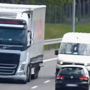 Na drodze ekspresowej jechała pod prąd. Nagranie mrozi krew w żyłach [WIDEO]