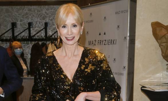 Ewa Gawryluk odsłania smukłe ciało! 54-latka jest w świetnej formie. "Wyglądasz jak milion dolarów" [FOTO]