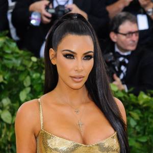 Kim Kardashian śmiało eksponuje pośladki. Celebrytka pokazała się w skąpej bieliźnie [FOTO]