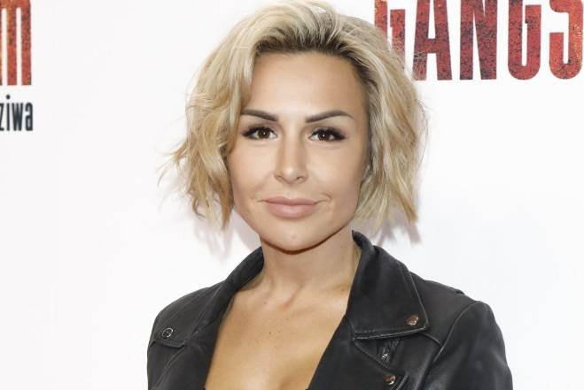 Blanka Lipińska zachwyca w basenie. Zdjęcie w dmuchanym kółku rozgrzewa sieć! [FOTO]