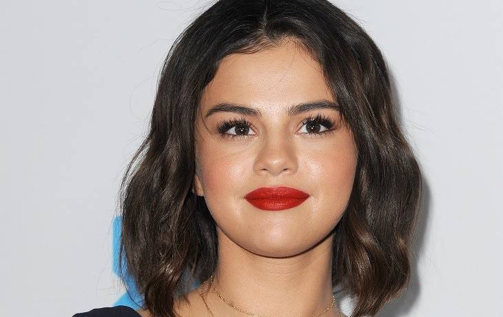 Selena Gomez w bikini! Dawno nie widzieliśmy tak szczęśliwej artystki! 