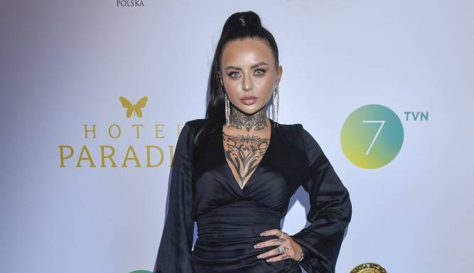 "Hotel Paradise 4". Launo założyła konto na platformie z treściami erotycznymi. Wrzuca tam swoje zdjęcia