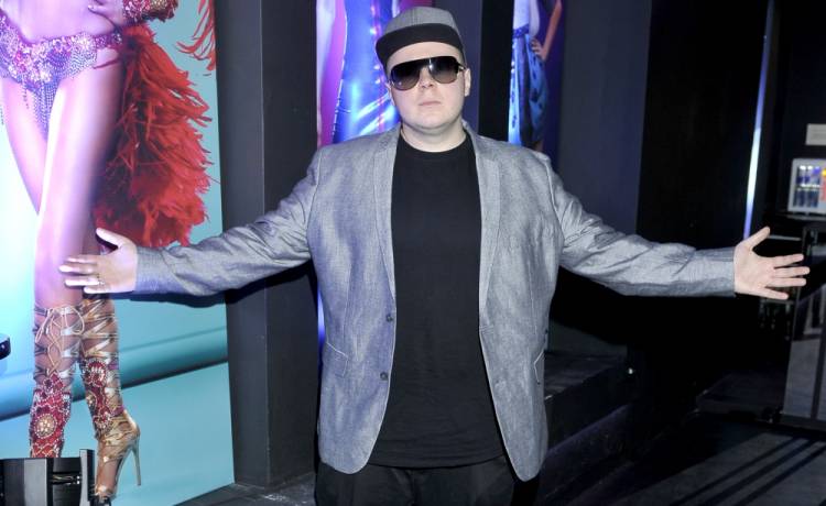 Donatan jest wdzięczny ojcu za przemoc domową. Wyśmiewa krytykę