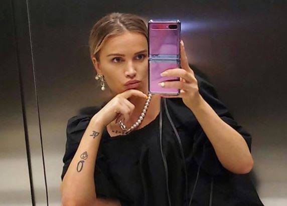 Maffashion uwieczniła na Instagramie wzruszające chwile. Sebastian Fabijański zmontował wózek dla ich dziecka!