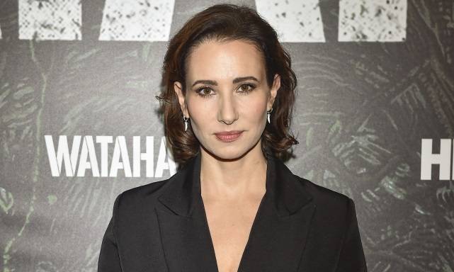 Aleksandra Popławska w zmysłowej sesji. Kadry z jeziora robią wrażenie! "Niczym syrenka" [FOTO]