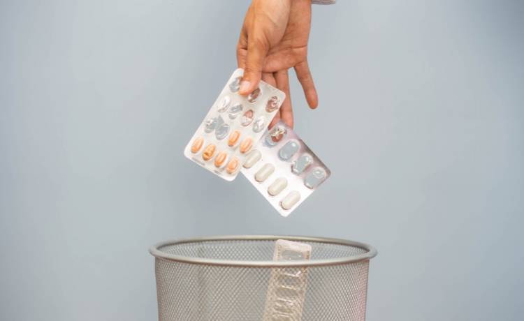 Gdzie wyrzucać stare leki?, fot. Shutterstock