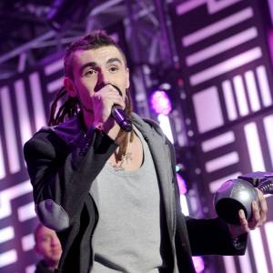 Kamil Bednarek obciął dredy! Nowa fryzura bardzo go odmieniła