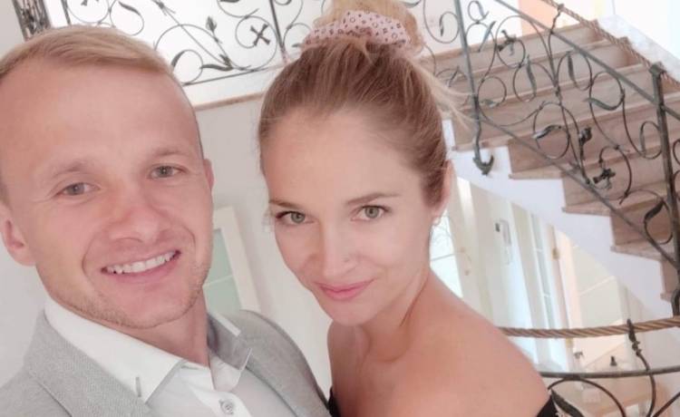 Marta Paszkin i Paweł Bodzianny z "Rolnik szuka żony" powitali na świecie córkę! Wielka radość u uczestników show 