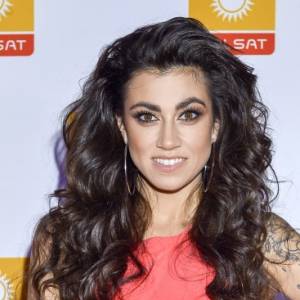 Ciężarna Maja Hyży umie "broić"! Róż, słodkości i koronkowe majteczki... "Sexy mama" [FOTO] 