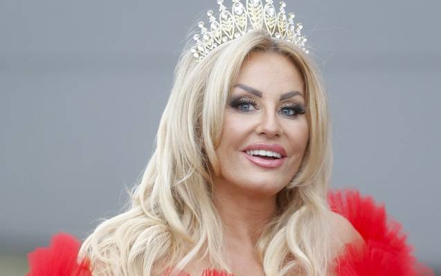 Dagmara Kaźmierska skąpana w promieniach słońca. Gwiazda "Królowych życia" na wakacyjnym kadrze