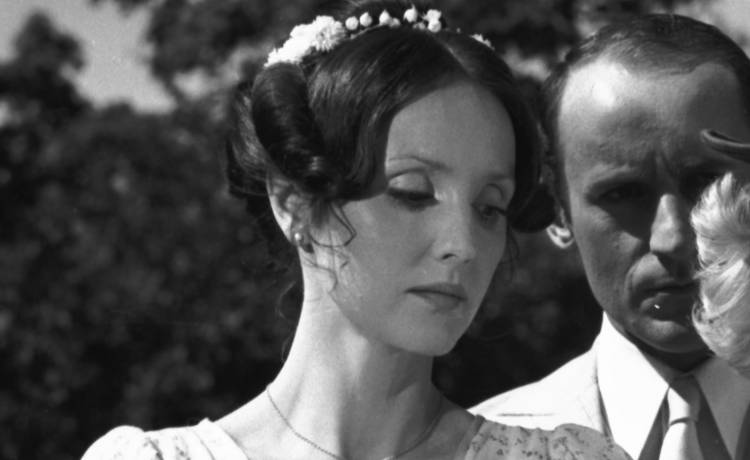  Elżbieta Starostecka zagrała główną rolę w "Trędowatej". Jak dziś wygląda?