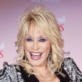 Niedościgniona Dolly Parton. Poznaj historię utworu, który był jej 23. hitem numer jeden