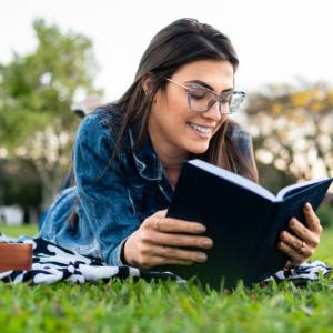 Lista książek, które otwierają oczy – sprawdź, czy znasz je wszystkie!