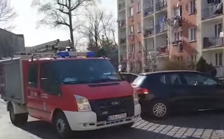 Strażacy tańczą "kaczuszki", a Król Julian czyta rządowe zalecenia! Musisz to zobaczyć! [WIDEO]