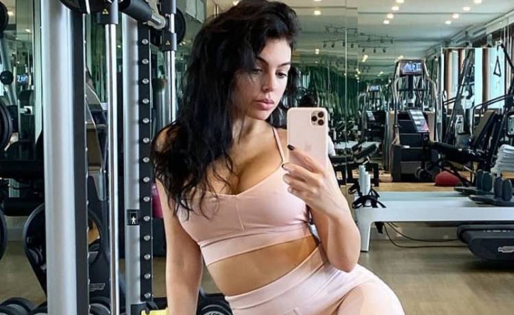 Georgina Rodriguez rozpaliła zmysły internautów. Partnerka Cristiano Ronaldo pokazała gorący kadr z basenu