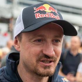 Adam Małysz dostaje emeryturę olimpijską. Jakie to kwoty?