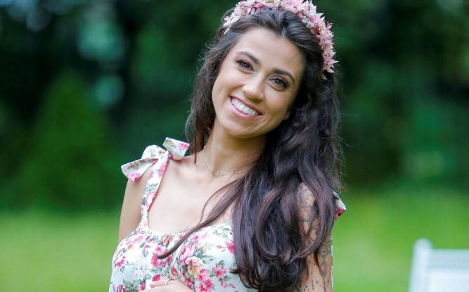 Maja Hyży pozuje nago w zaawansowanej ciąży? Piosenkarka opublikowała odważne zdjęcie