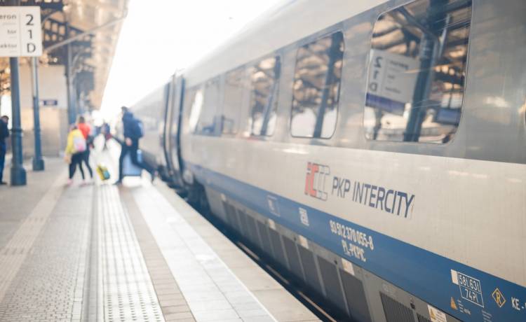 Historyczny pociąg do Chorwacji już ruszył! Internauci nie kryją zaskoczenia liczbą pasażerów, fot. Shutterstock