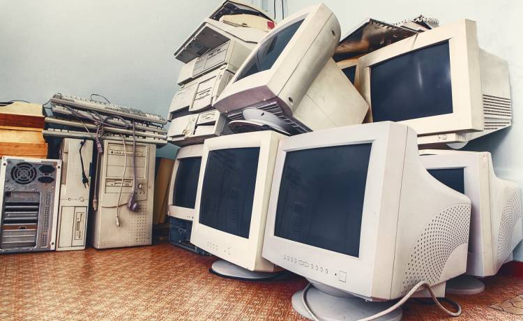 Po 30 latach sprawdzono zawartość komputera zmarłego nastolatka. Odkrycie wstrząsnęło matką chłopca