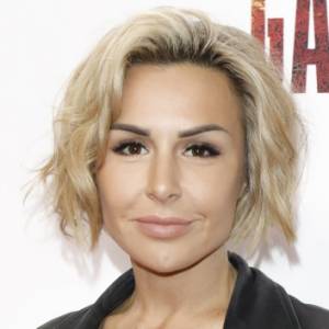 Małgorzata Lipińska na Instagramie. Mama autorki "365 dni" wrzuciła zdjęcie bikini. "Jakby Blanka leżała"