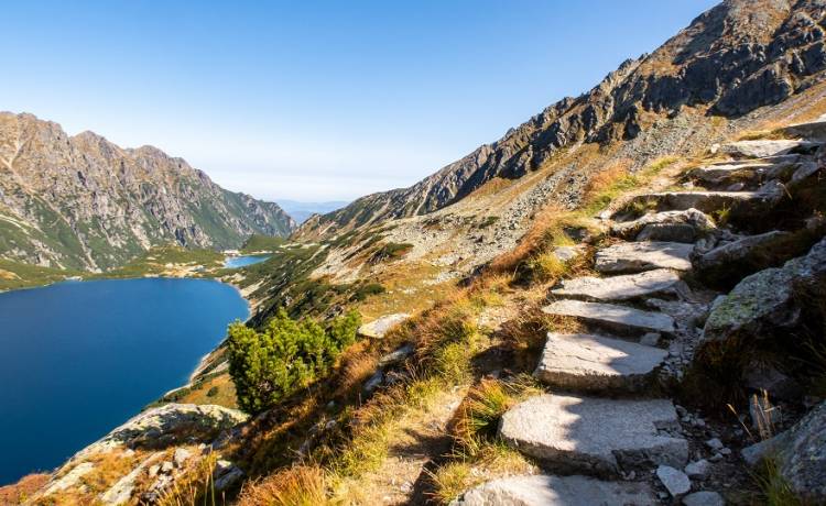 Zaskakujący i nielegalny wyraz miłości na jednym z tatrzańskich szczytów. "Brak słów". Turyści nie przestają zadziwiać! [FOTO]