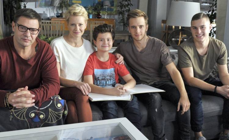 Grał Kacpra Boskiego. W tym roku będzie już pełnoletni! Jak wygląda Mateusz Pawłowski z "Rodzinki.pl"? [ZDJĘCIA]