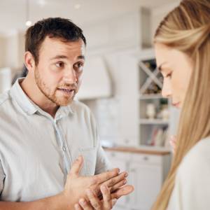 Co powiedzieć, gdy się z kimś nie zgadzasz? To zdanie sprawi, że unikniesz kłótni