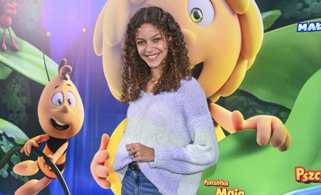 Emilia Dankwa przeszła szokującą metamorfozę. To prawdziwy efekt wow! Po burzy loków zostało jedynie wspomnienie  [ZDJĘCIA]            