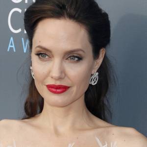 Angelina Jolie i Shiloh dały czadu na występie zwycięzców Eurowizji [WIDEO]              