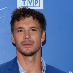 Mikołaj Roznerski i anoreksja. Aktor szczerze opowiedział o walce z chorobą 