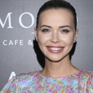 Sandra Kubicka podgrzewa atmosferę! Modelka pozuje w koronkowej bieliźnie [WIDEO]