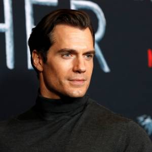 Henry Cavill pochwalił się swoją nową dziewczyną. Fanki: "Straciłyśmy go, jest w niej zakochany po uszy" 