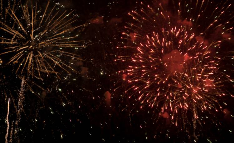 Fajerwerki w sylwestra. Czy policja może cię ukarać? Fot. Shutterstock/svetlana usoltseva