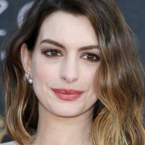 Anne Hathaway w ciąży! Radosną nowinę ogłosiła w sieci