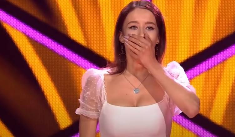 "The Voice of Poland". 19-letnia Kasia zaskoczyła jurorów. "Bardzo Cię przepraszam, że się nie odwróciłam"