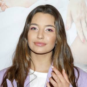 Julia Wieniawa i Nikodem Rozbicki całują się na tle zimowej scenerii! "Pięknie się patrzy na tak kwitnącą miłość" [ZDJĘCIA]           